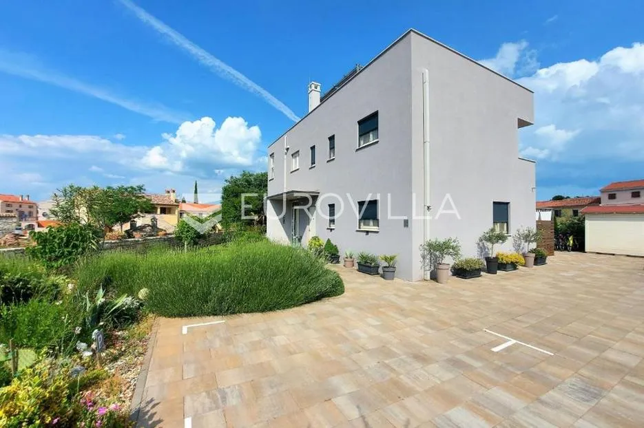 bale, samostojeća kuća s 3 apartmana - slika 25