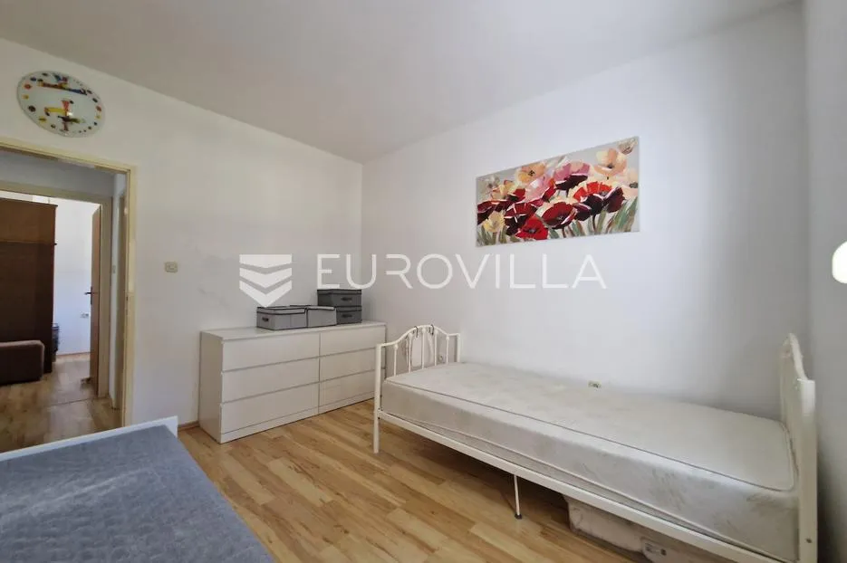 vir, samostojeća kuća s uređenim apartmanom i roh bau katom, 500 m od mora - slika 21