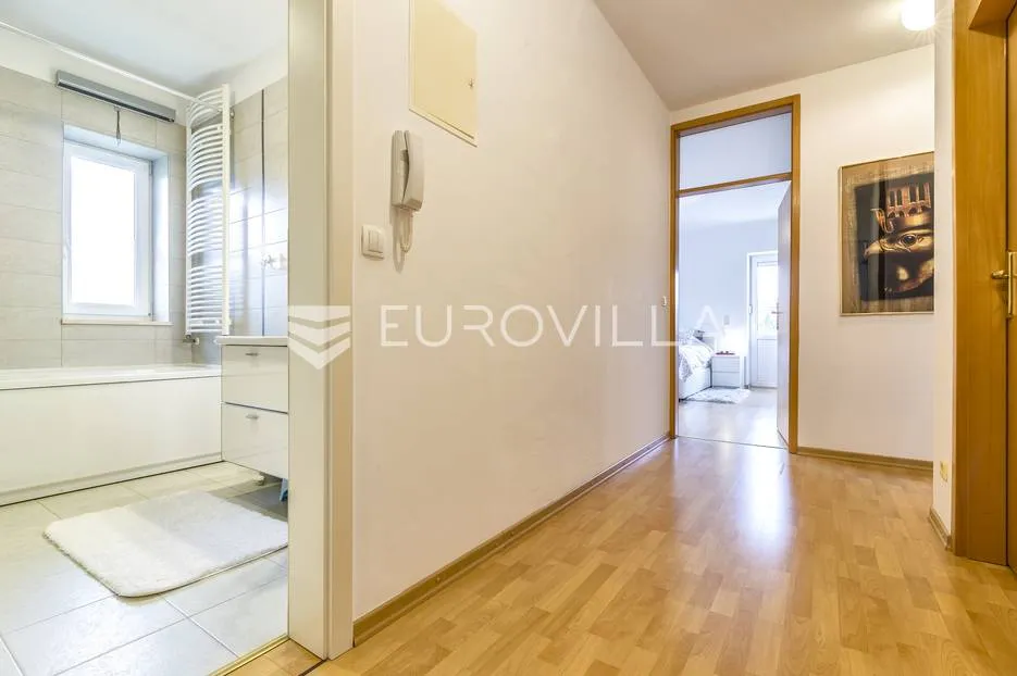 zagreb, mlinovi, luksuzna obiteljska vila 340 m2 - slika 15