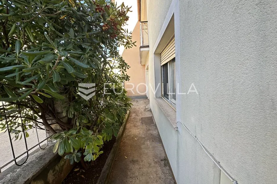istra, pula - dvojna kuća nkp 150 m2 u neposrednom centru grada - slika 32