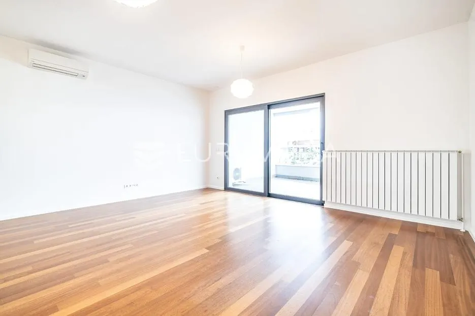 zagreb, perjavica prekrasan trosoban stan 66 m² parking - slika 6