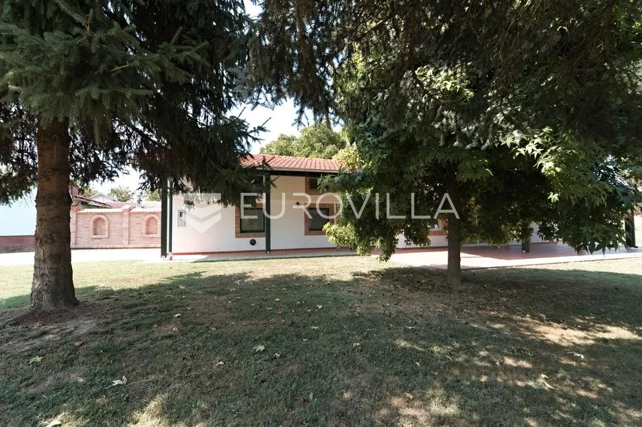 osijek, tvrđavica, zemljište s kućom 6924 m² izlaz na dvije ceste, 40 m fronte - slika 28