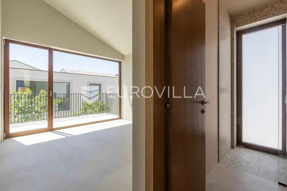 istra, vabriga, vila s pogledom na more i masline - slika 35