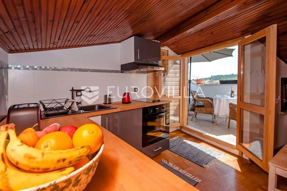 istra, rovinj, kuća u nizu, u centru grada sa pogledom na more - slika 3