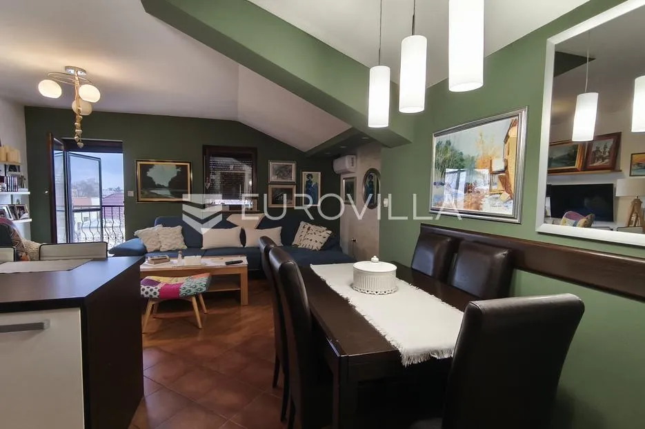 vinkovci, centar, dvosoban stan na izvrsnoj lokaciji u pješačkoj zoni, 78.71 m², 2. kat - slika 1