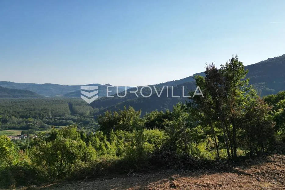 istra, motovun, građevinsko zemljište s pogledom na povijesne gradove - slika 11