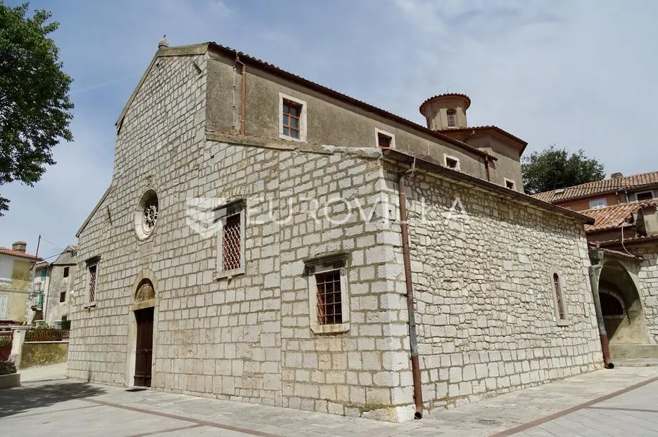 krk, omišalj, adaptirana kamena kuća u nizu s pogledom na more površine 54 m² - slika 18