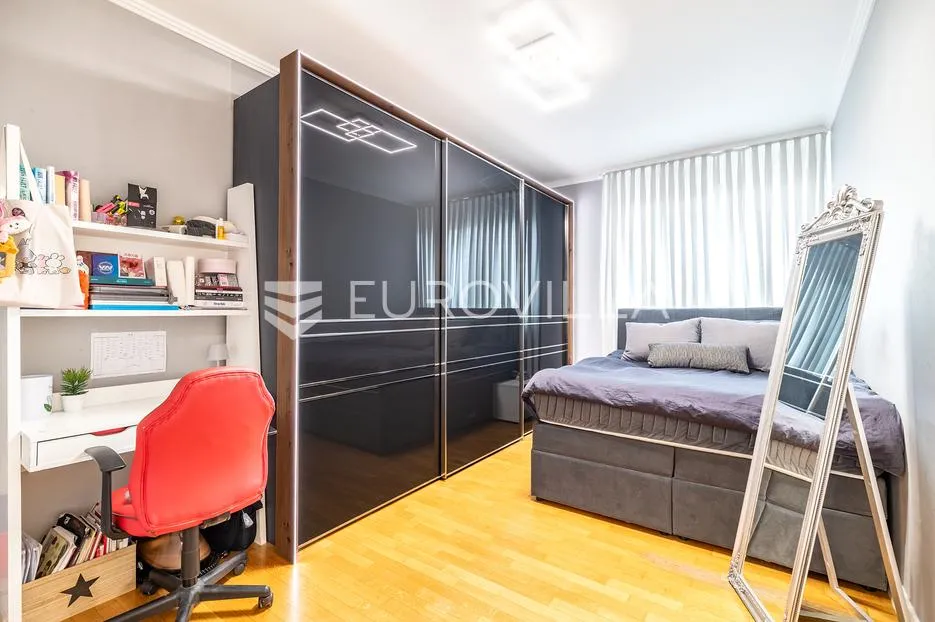 zagreb, donja dubrava, trosoban stan s loggiom 86,61 m² - slika 5