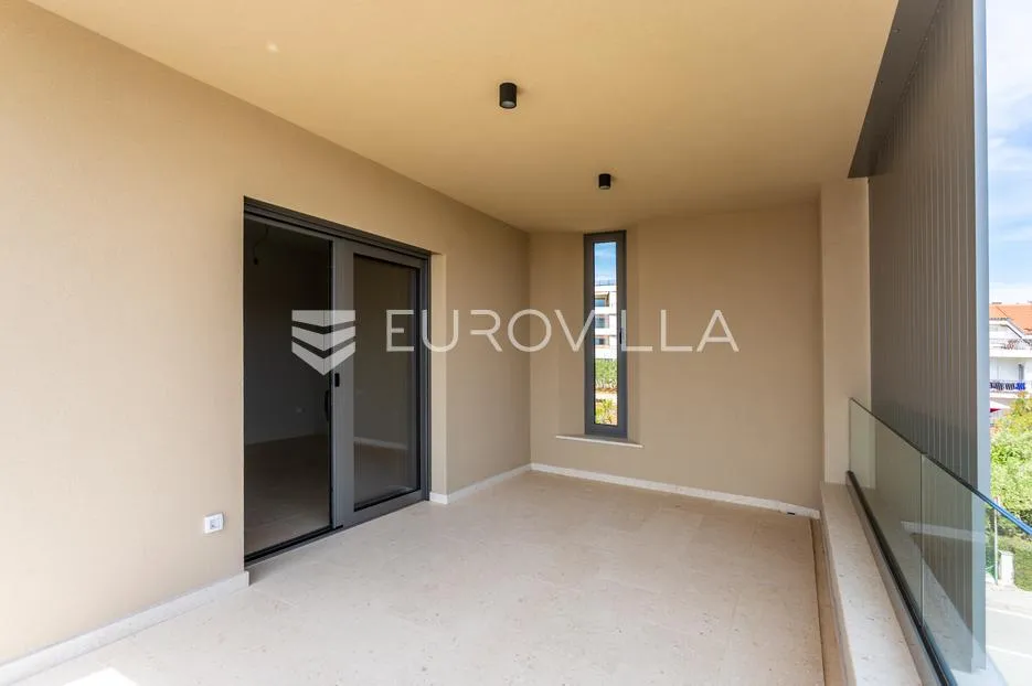 vodice, luksuzan trosoban penthouse, 157,59 m² s panoramskim pogledom na more i prostranim terasama - slika 14
