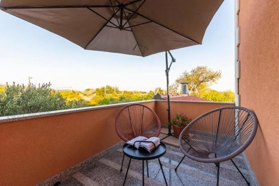 zečevo rogozničko, prekrasna apartmanska kuća s bazenom, 236 m² - slika 24