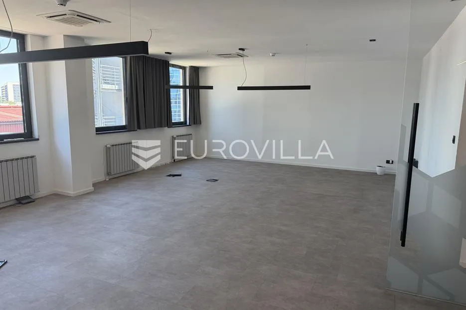 zagreb, radnička, moderan poslovni prostor 496,80 m² na 3. katu poslovne zgrade - slika 9