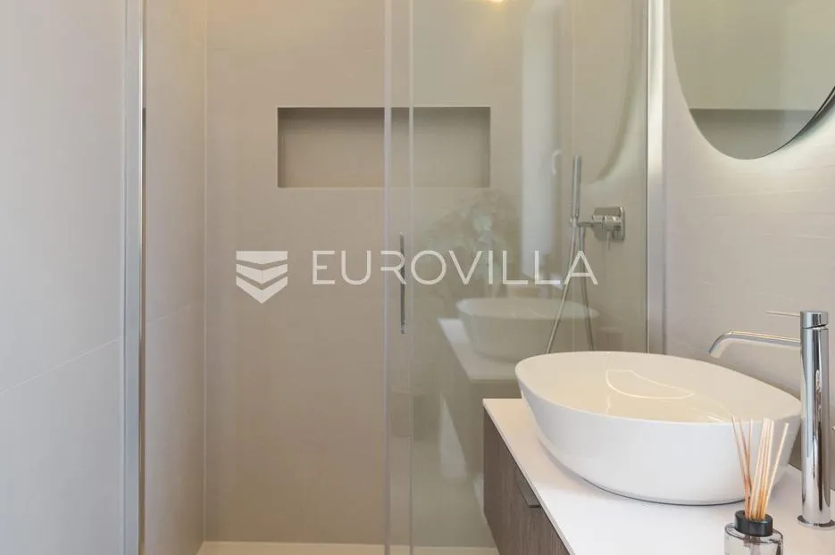 istra, poreč, gedići prekrasna moderna kamena vila 165 m² s bazenom - slika 7