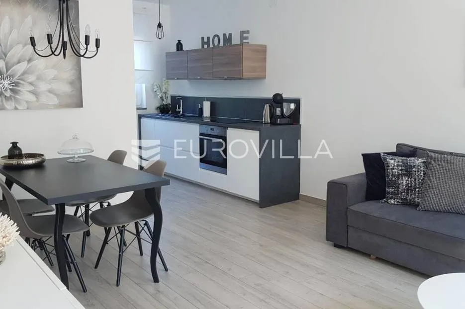 premantura, kuća s četiri apartmana i bazenom - slika 29