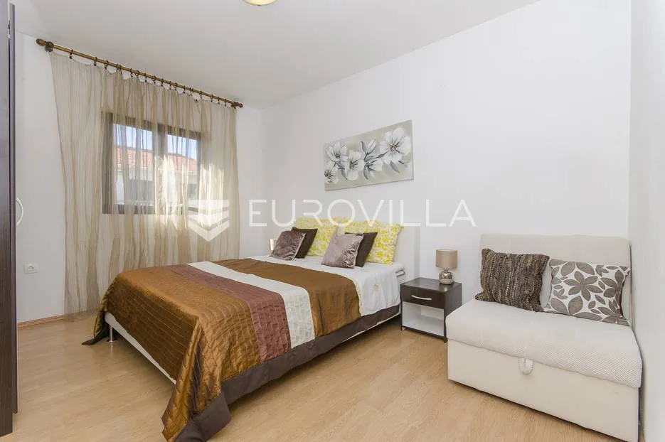 supetar, apartmanska kuća blizu mora - slika 9