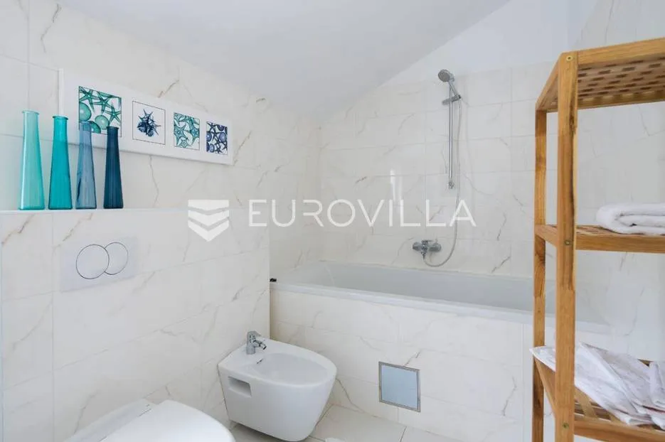 korčula, lijepa kuća u prvom redu do mora, 250m2 - slika 15
