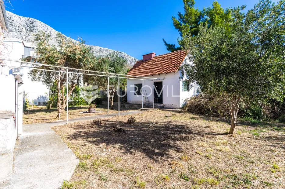 kaštel sućurac, kuća s tri stambene jedinice - slika 25