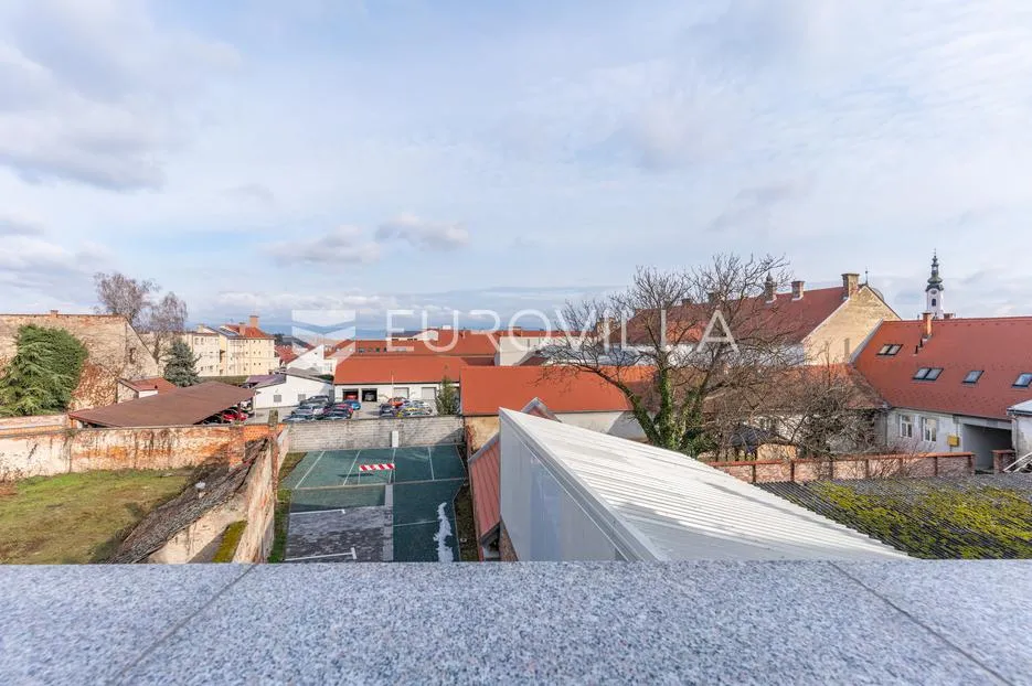 požega, ekskluzivan dvoetažni stan s galerijom - slika 9