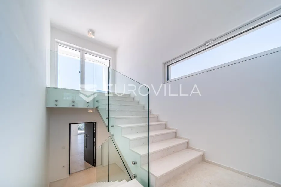 otok rab, barbat, moderan penthouse 107 m², krovna terasa - slika 17