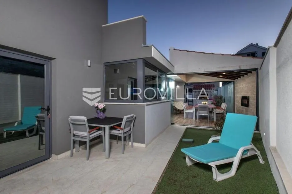 rogoznica, kuća s bazenom i pogledom na more, 352 m² - slika 24