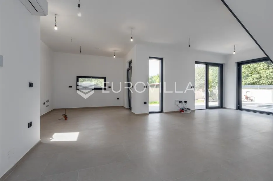 medulin, kvalitetna i moderna duplex kuća b, s grijanim bazenom 30 m² i garažom, 146 m² - slika 9