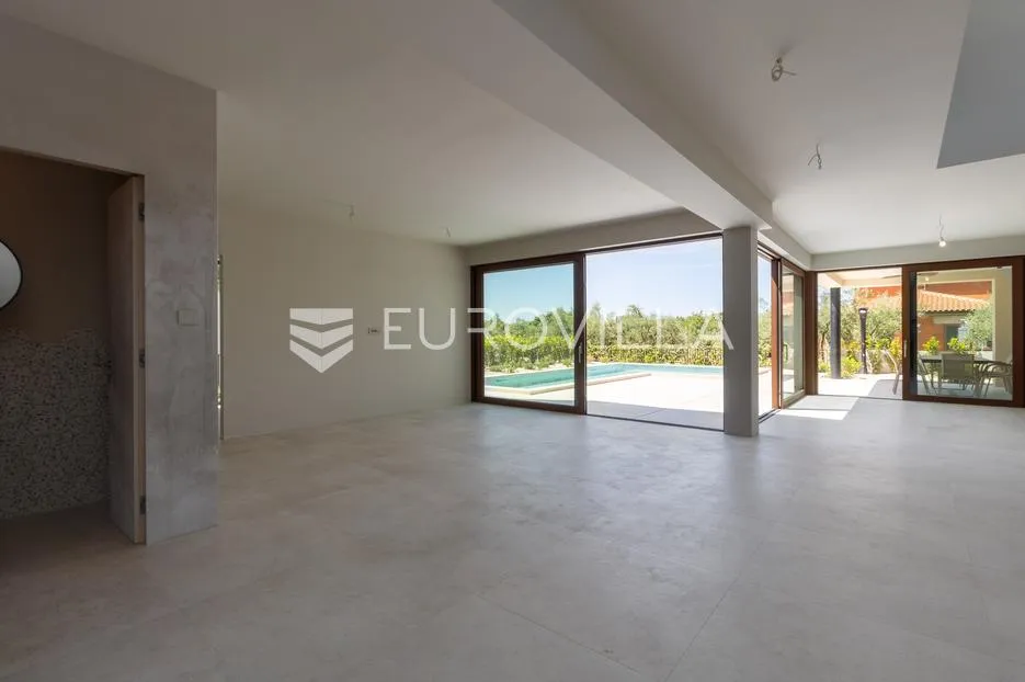 istra, vabriga, vila s pogledom na more i masline - slika 15