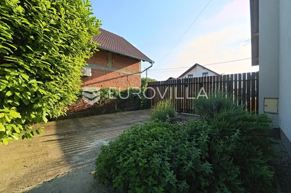 osijek, bilje, četverosobna kuća sa bazenom, 126 m² - slika 27