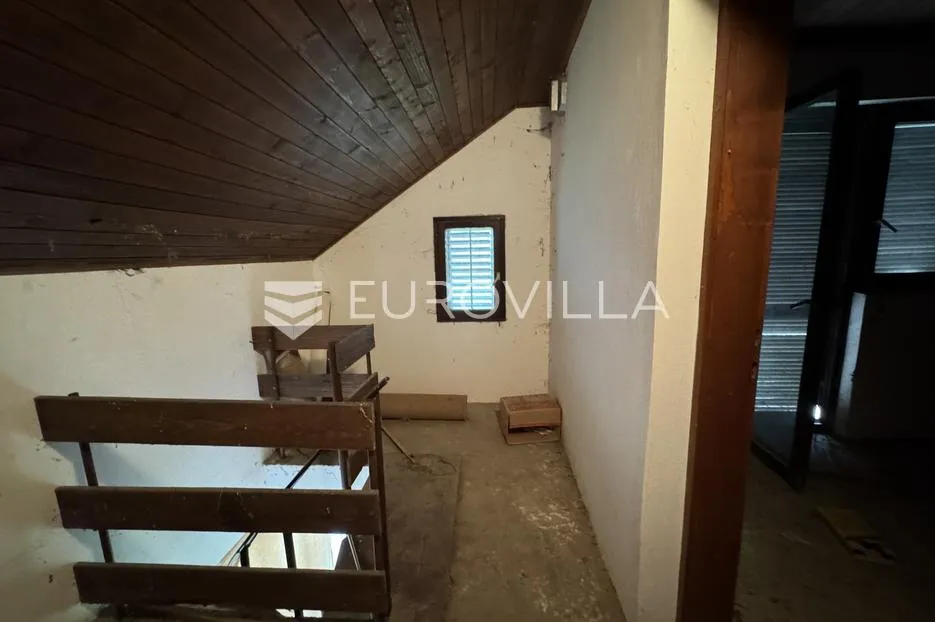 paučje, vikendica 95 m² s velikim potencijalom na zemljištu od 2622 m² - slika 9