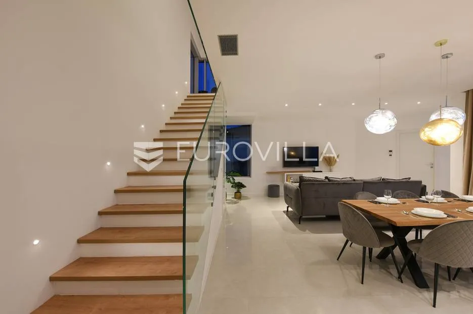 zadar, debeljak, luksuzno opremljena villa s bazenom i pogledom na more - slika 20