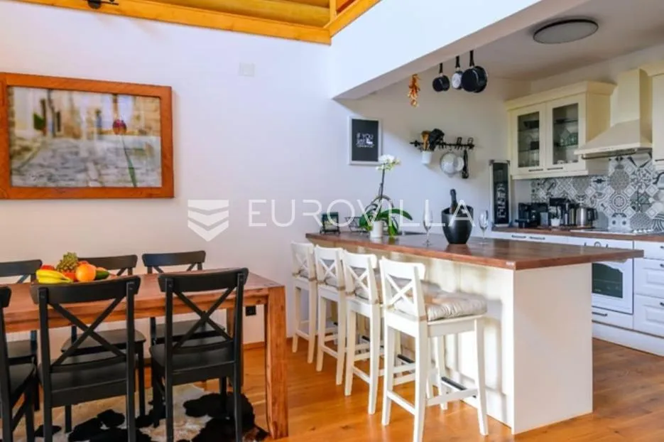 jastrebarsko, sveta jana, dvoetažna kuća 225 m², luksuzna na mirnoj lokaciji - slika 4