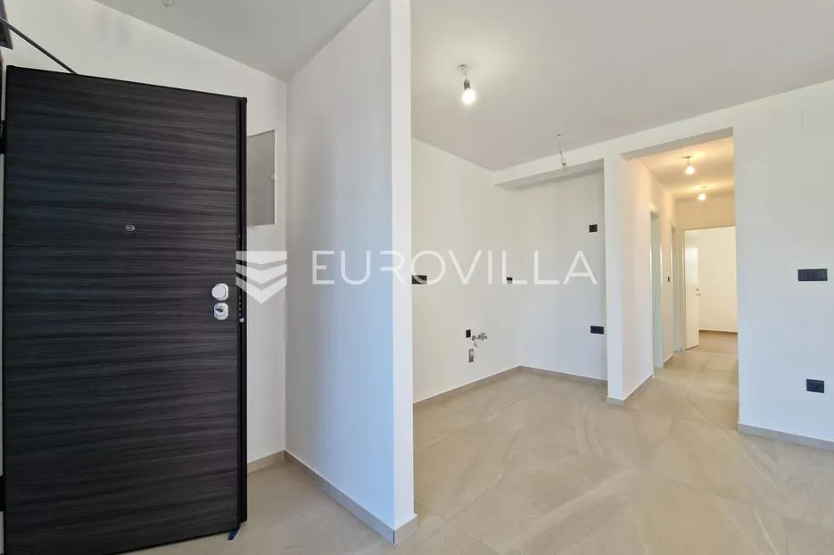 vir, apartman s krovnom terasom, pogled na more - slika 11