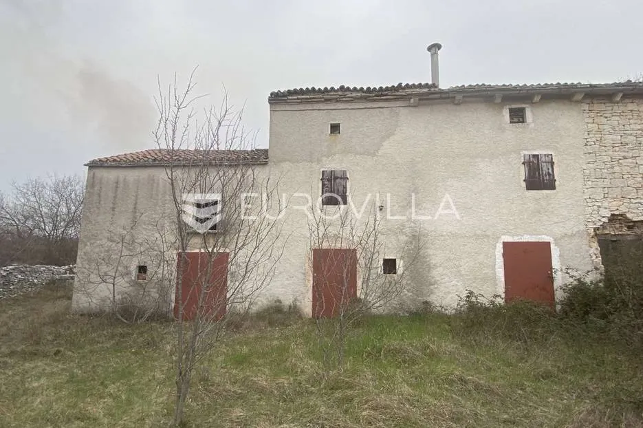 vodnjan, velika stancija na osami od 6390 m2 - slika 5
