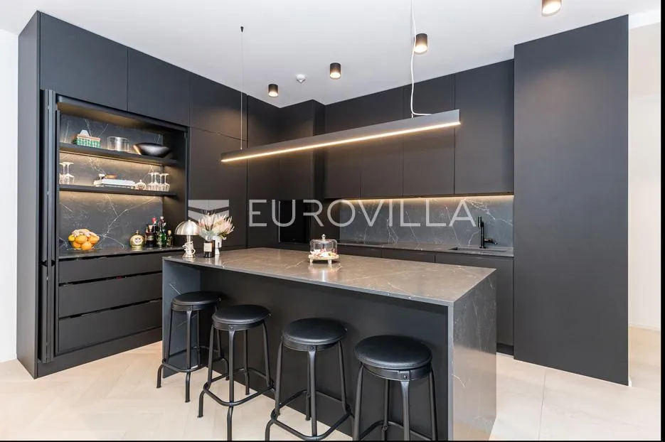 zagreb, vmd heinzelova, luksuzan četverosoban stan, 123,56 m² - slika 5