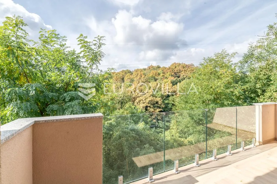 zagreb, remete, četverosoban penthouse s 2 parkirna mjesta i spremištem - slika 18