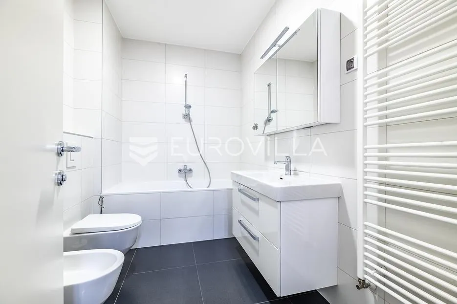 zagreb, črnomerec, vmd, moderan trosoban stan 94 m² plus garaža - slika 8