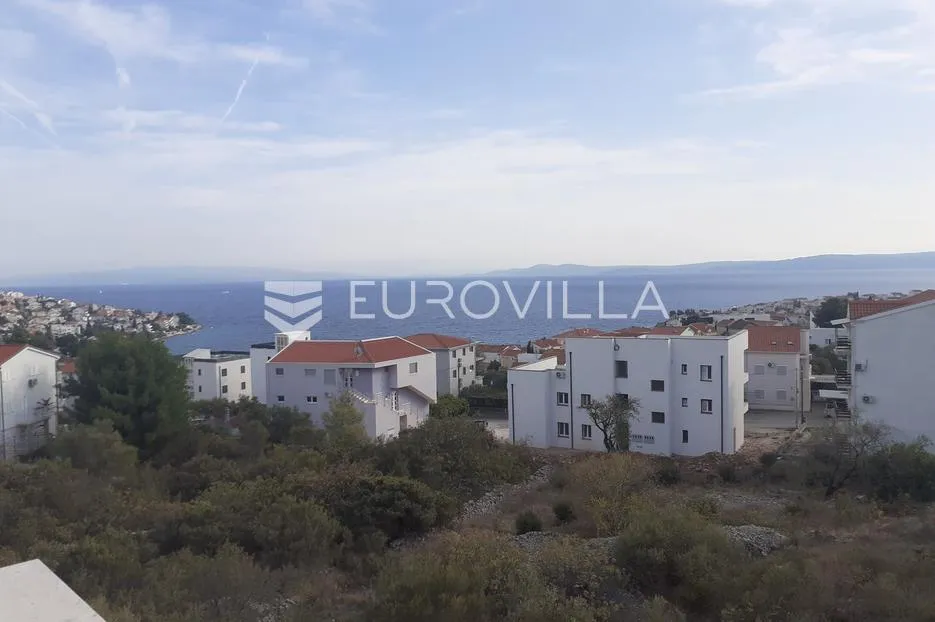 Čiovo, Mavarčica, građevinsko zemljište površine 2016 m2