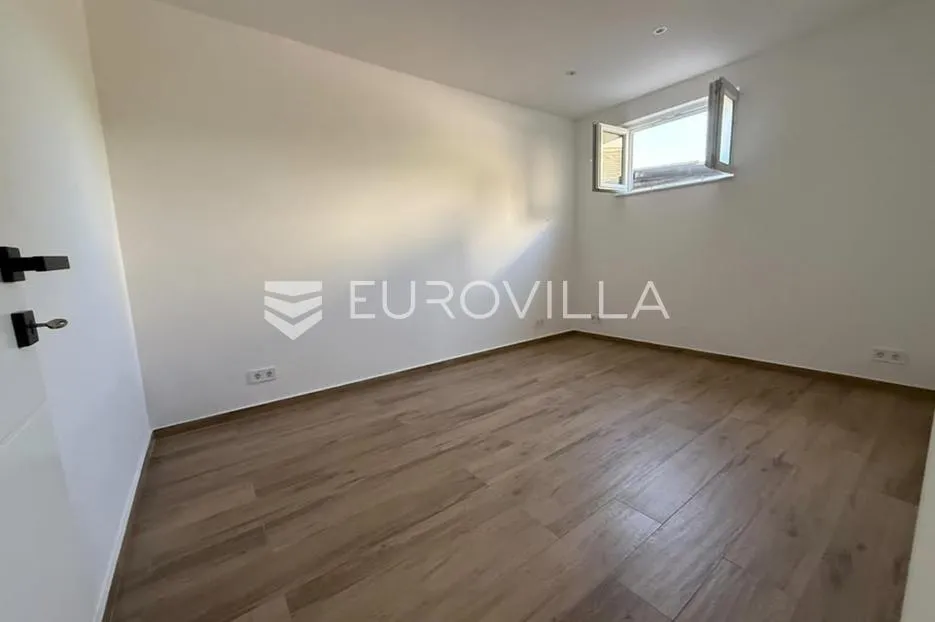 osijek, donji grad, novoadaptiran dvorišni stan s dvije spavaće sobe, 52 m² - slika 7