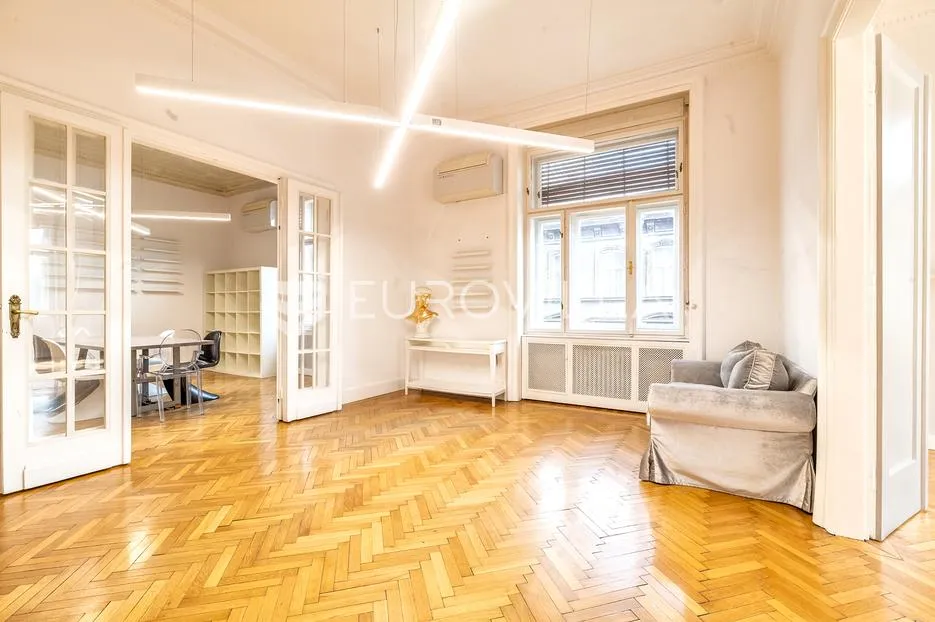 zagreb, centar, prekrasan građanski stan 136 m² - slika 8