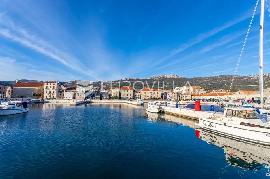 kaštela, penthous 143 m² trosoban stan s teresaom i garažom - slika 11