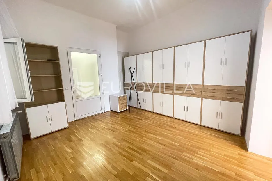 osijek, centar, poslovni prostor za najam u centru grada, s uključenim režijama, površine 61,94 m² - slika 8