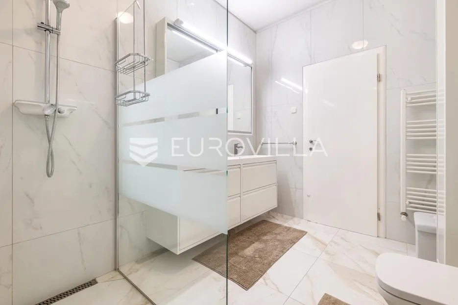 zagreb, remete, predivan četverosoban stan površine 176 m² - slika 11