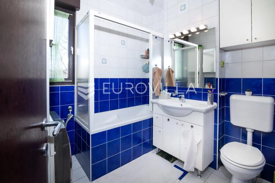 zagreb, sloboština, prostran četverosoban stan, neto površine 93 m² - slika 19