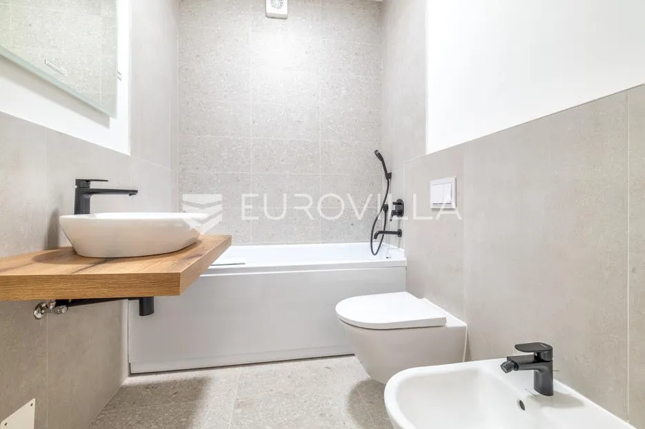 zagreb centar novogradnja četverosoban stan 112 m² - slika 8