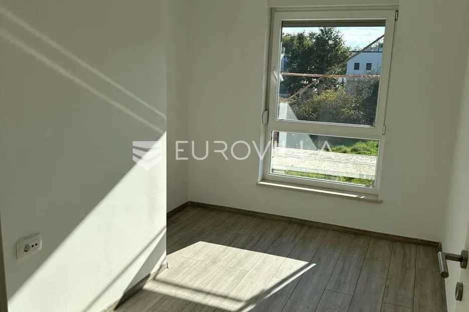 istra, medulin, prostrani stan u novogradnji, blizina mora - slika 9