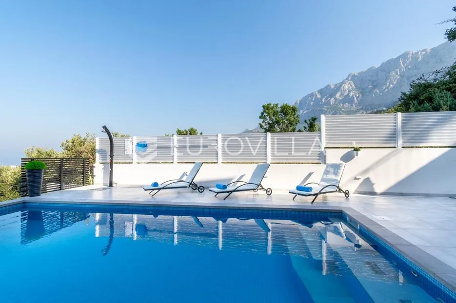 makarska, dvoetažni trosoban stan, s bazenom - slika 27