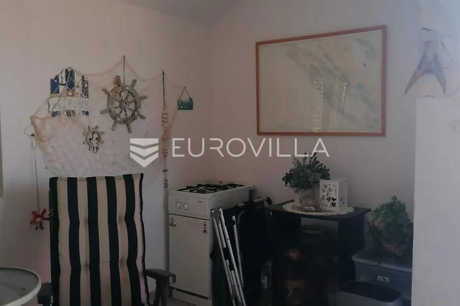 ugljan, muline, dvojna kuća s dva odvojena stana - slika 18
