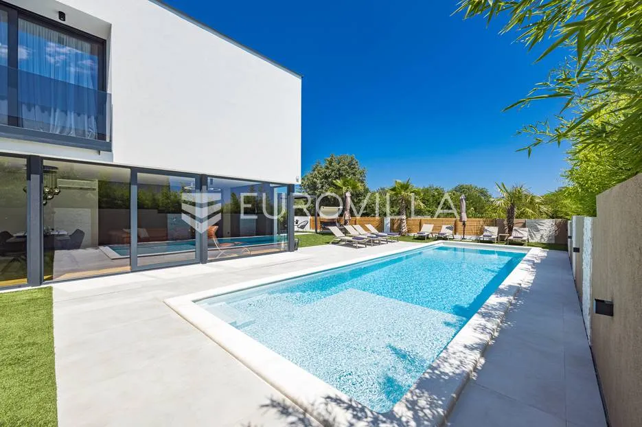 istra, medulin, prekrasna moderna dvojna vila 220 m² - slika 122