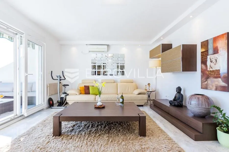 crikvenica, eksluzivni četverosbni penthouse nkp 145 m2 s parkingom - slika 7