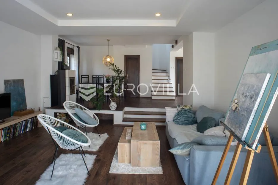 okolica zagreba, martinišće, prekrasna kuća 150 m² na zemljištu 3000 m² - slika 2