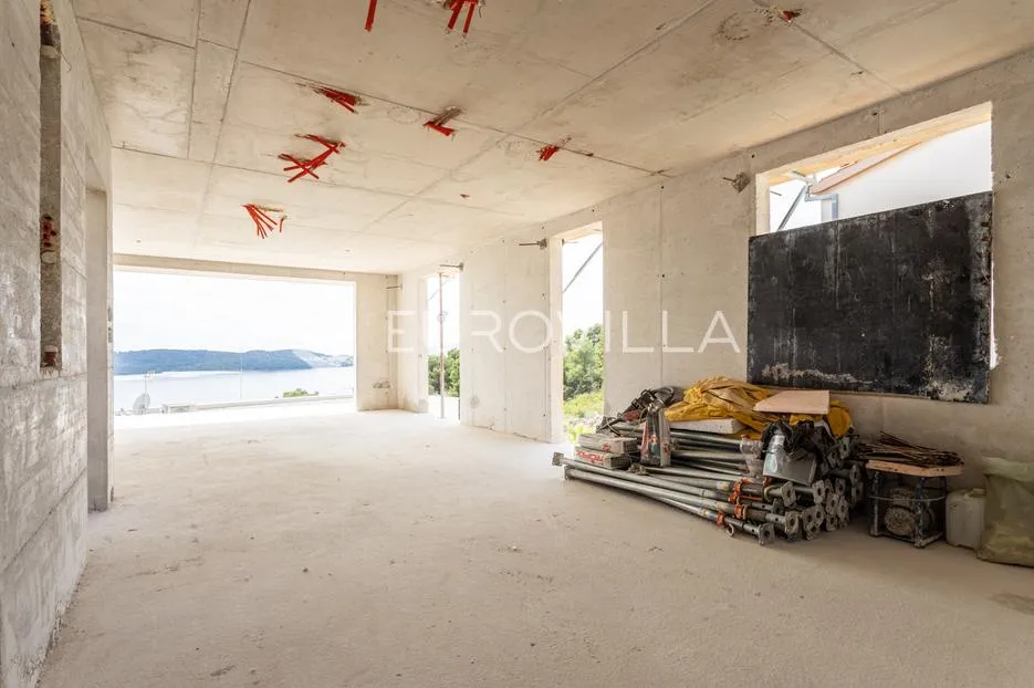 trogir, dvosoban stan površine 63.99 m² - slika 2