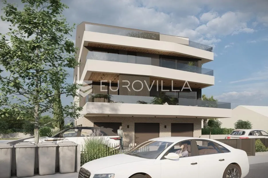 istra, rovinj, ekskluzivan penthouse s tri spavaće sobe s pogledom na more i garažom nkp 144m2 - slika 24